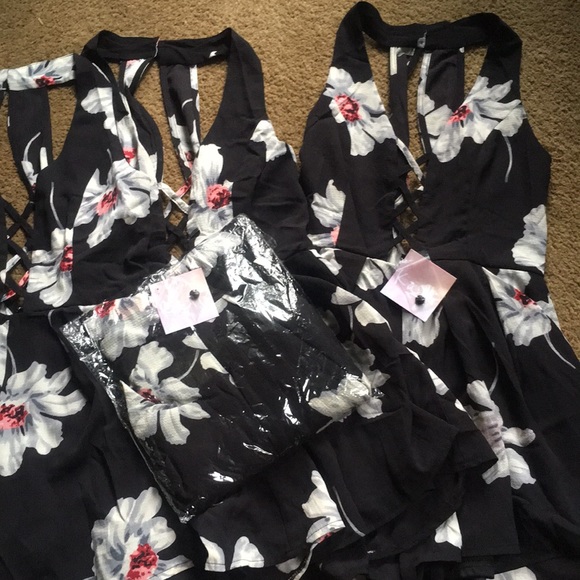 Black Floral Lattice Romper - Picture 4 of 7